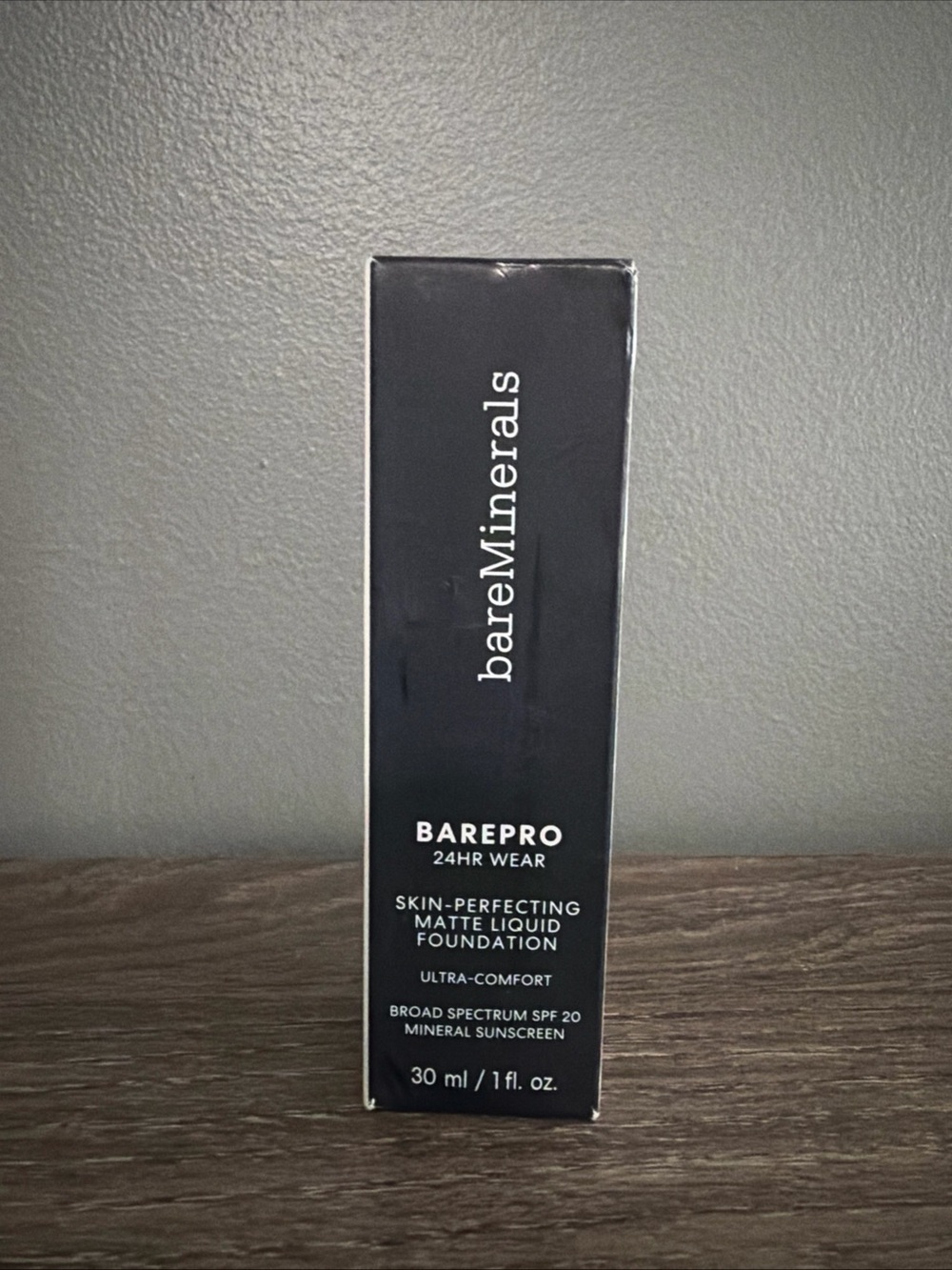 bareMinerals BAREPRO Matte Liquid Foundation Deep Warm 51